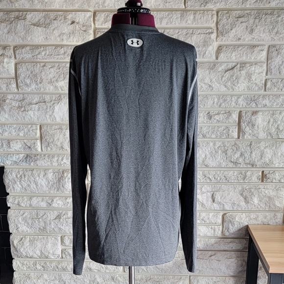 Under Armor Heat Gear Shirt - Picture 5 of 7